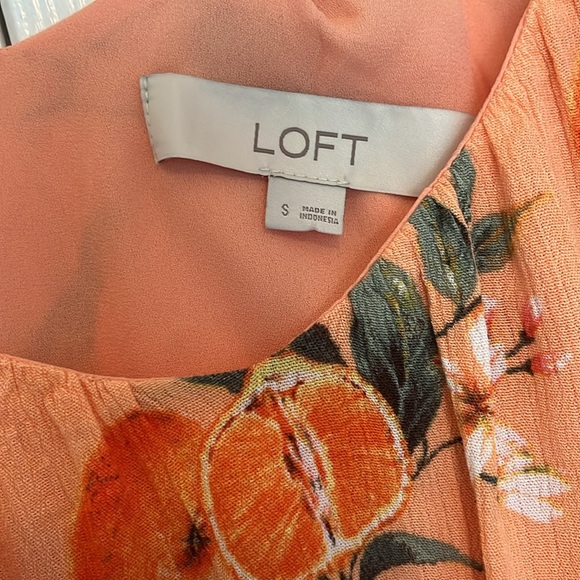 NWOT LOFT orange print top - Picture 3 of 4